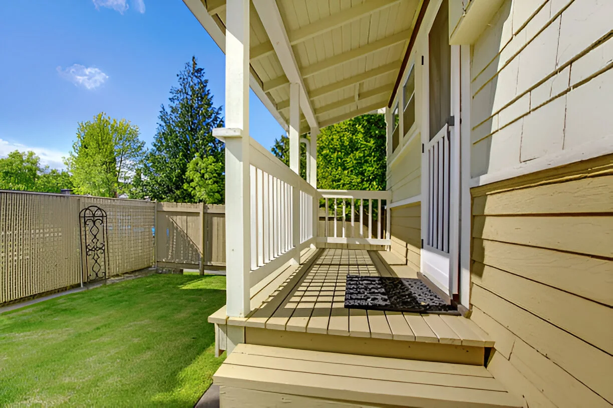 Deck and Fence Painting Services in Toronto